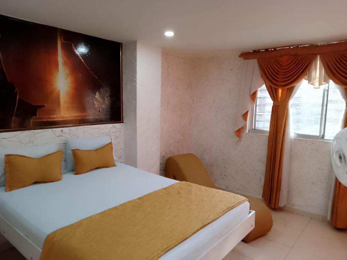 Hotel El Playon Medellin Bagian luar foto